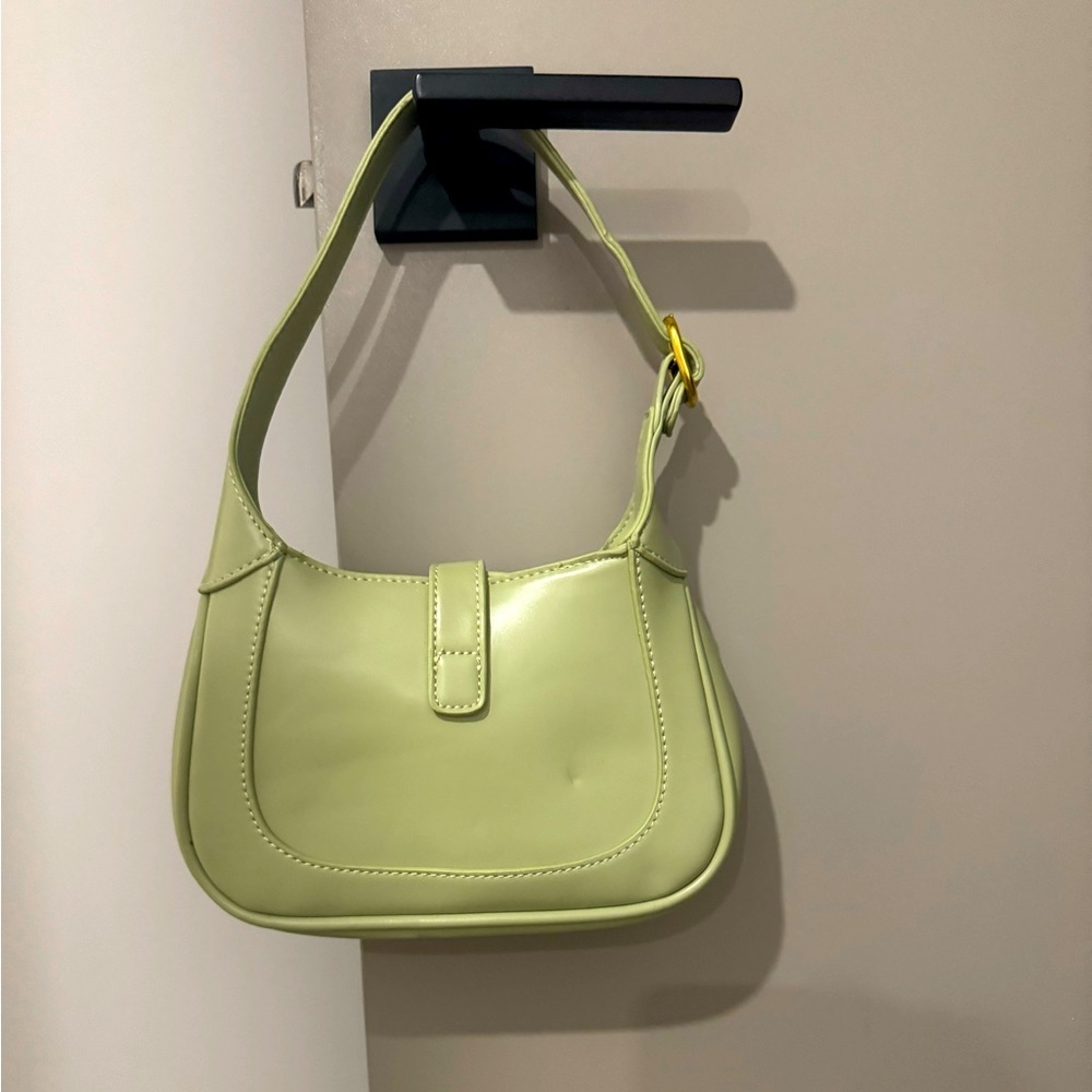 Light Green Convertible Crossbody / Shoulder Bag 💚 - Picture 8 of 12